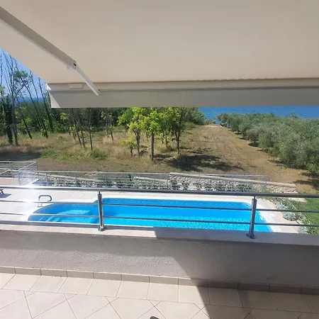 Βίλα Coast Secluded House With Heated Pool *