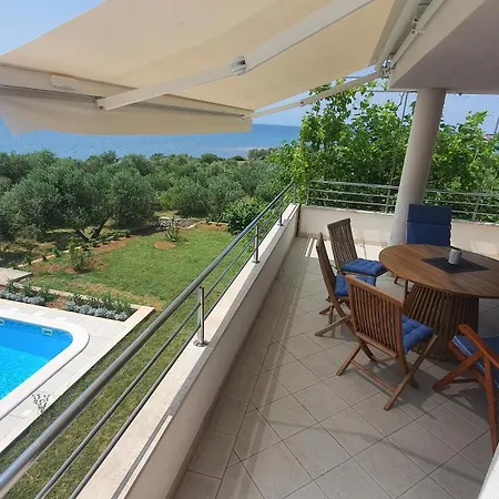 Coast Secluded House With Heated Pool Βίλα Privlaka (Zadar)