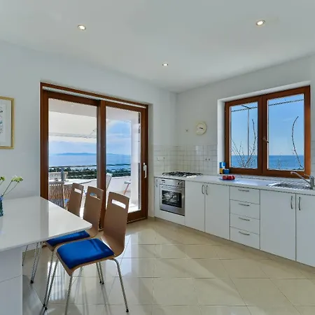 Coast Secluded House With Heated Pool