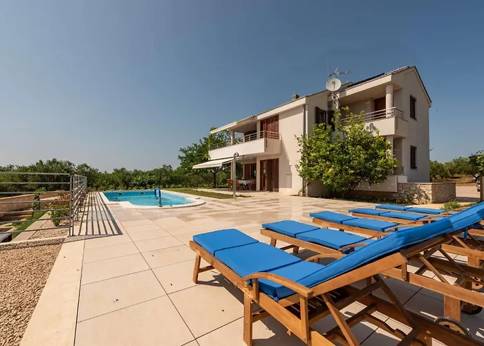 Вилла Coast Secluded House With Heated Pool Привлака