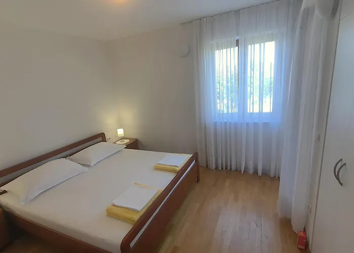 Coast Secluded House With Heated Pool