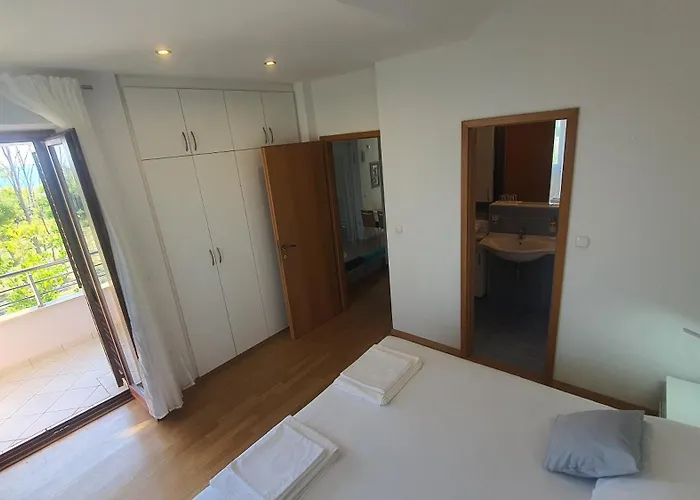 Coast Secluded House With Heated Pool Privlaka (Zadar)