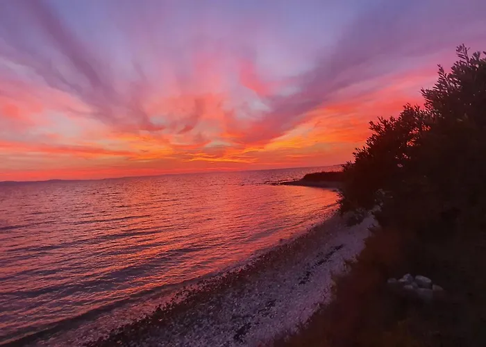 Coast Secluded House With Heated Pool *