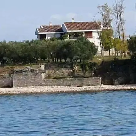 Villa Coast Secluded House With Heated Pool *