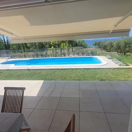 Coast Secluded House With Heated Pool Privlaka