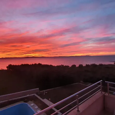 Coast Secluded House With Heated Pool Villa *