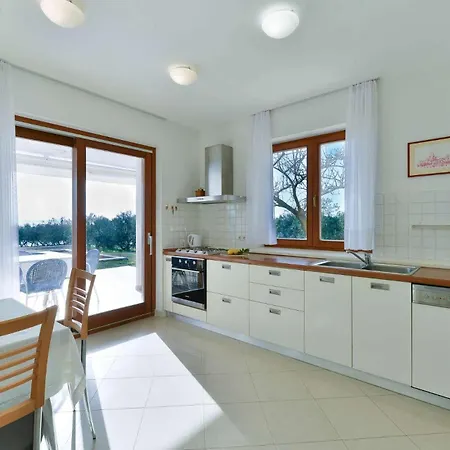 Coast Secluded House With Heated Pool * Privlaka