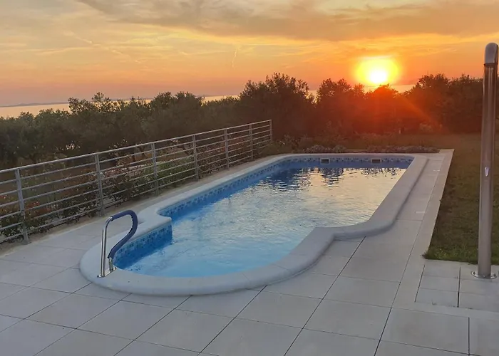 Vila Coast Secluded House With Heated Pool Privlaka (Zadar)