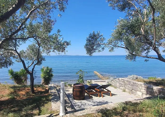 Coast Secluded House With Heated Pool Villa